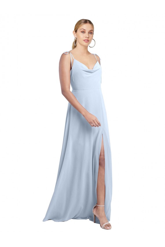 Desconto Azul Céu Claro Linha A Alças finas Sem Mangas Comprimento Chão Vestido de Madrinha
