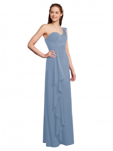 Desconto Azul Empoeirado Linha A Um Ombro Sem Mangas Comprimento Chão Vestido de Madrinha / Vestido Formais