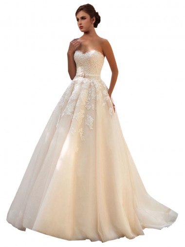 Desconto Marfim & Champanhe Vestido de Baile Amor Sem Mangas Comboio Capela Vestido de Baile