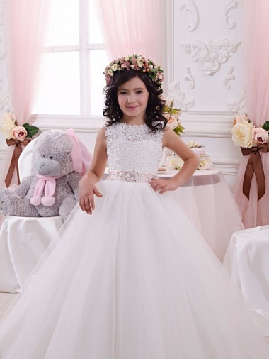 Desconto Marfim Vestido de Baile Barco Sem Mangas Comboio Capela Tule & Renda Vestidos para Meninas de Flores
