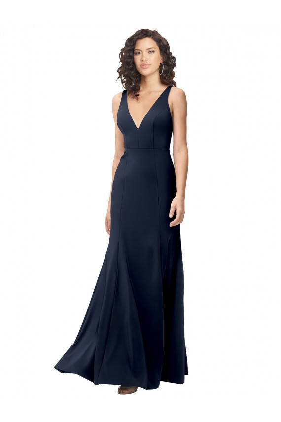 Desconto Marinha Negra Linha A Decote V Sem Mangas Comprimento Chão Costas em V Vestidos de Madrinha / Vestidos de Noite / Vestidos de Festa