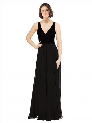 Desconto Preto Linha A Decote V Sem Mangas Comprimento Chão Chiffon & Veludo Vestidos de Madrinha / Vestidos de Festa