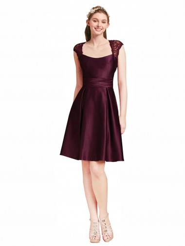 Desconto Uva Linha A Decote Quadrado Sem Mangas Comprimento Joelho Vestidos de Madrinha / Vestidos de Cocktail / Vestidos de Homecoming